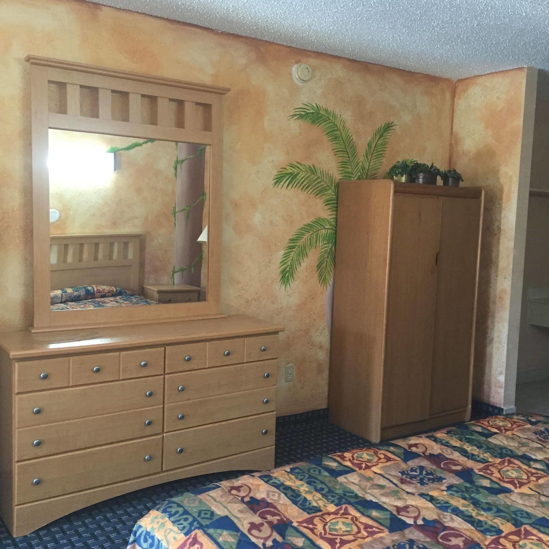 Guest Inn And Suites Хьюстон Экстерьер фото